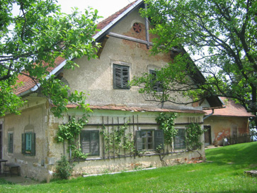 Spodnji Slemen - Domačija Škof