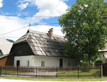Mojstrana - Hiša Kurirska pot 5