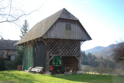 Lažiše - Kozolec na domačiji Lažiše 3