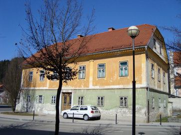 Mengeš - Hiša Trdinov trg 10