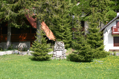 Sviščaki - Spomenik NOB