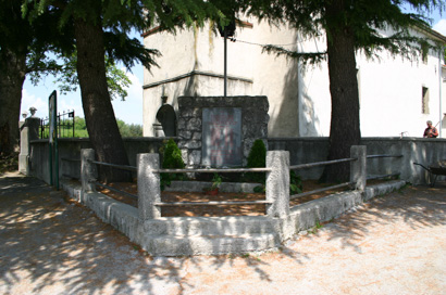 Ostrožno Brdo - Spomenik NOB