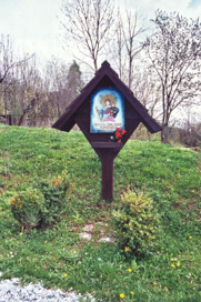 Zgornje Vetrno - Znamenje pod vasjo
