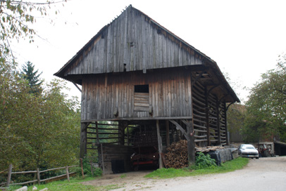 Veliki Vrh - Kozolec na domačiji Veliki Vrh 46
