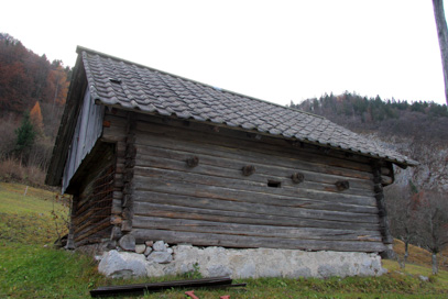 Kupljenik - Hlev za drobnico domačije Kupljenik 6