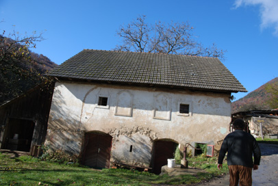 Loka pri Dobrni - Kašča na domačiji Loka pri Dobrni 8