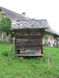 Komendska Dobrava - Vrtačnikov čebelnjak