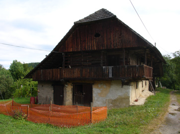 Jablanica pri Boštanju - Tomažinov hlev