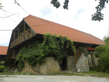 Radoblje - Gospodarsko poslopje na domačiji Radoblje 9