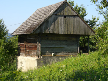 Prešna Loka - Kašča na domačiji Prešna Loka 24