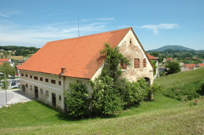 Šmarje pri Jelšah - Župnijsko gospodarsko poslopje