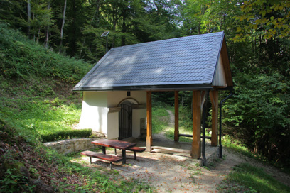 Sveti Jošt nad Kranjem - Kapelica pri svetem studencu