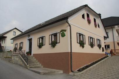 Moravče - Hiša Detelova 1