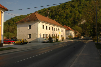 Mekinje - Nemški bloki ob Cankarjevi cesti