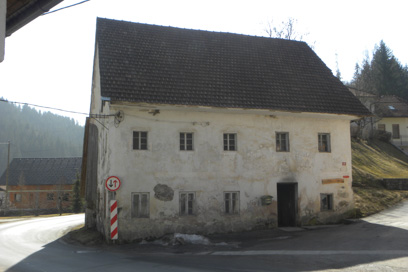 Žiri - Hiša Logaška 46
