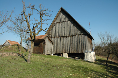 Dolnje Retje - Skedenj in čebelnjak