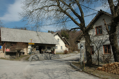 Osredek pri Velikih Laščah - Vas