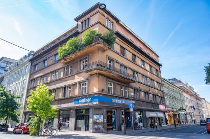 Ljubljana - Hiša Miklošičeva 32, Pražakova 8