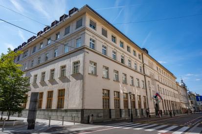 Ljubljana - Palača Miklošičeva 24