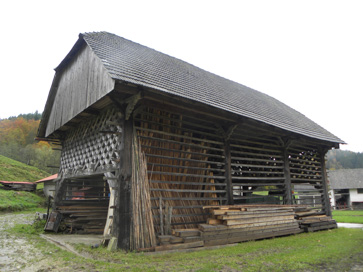 Stržišče pri Sevnici - Kozolec na domačiji Stržišče 27