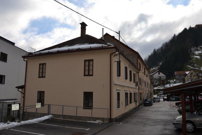 Idrija - Rudarski bloki Tomšičeva 16, 18 in 20