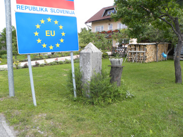 Babno Polje - Mejni kamen