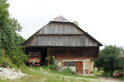 Krajno Brdo - Gospodarsko poslopje domačije Krajno Brdo 5