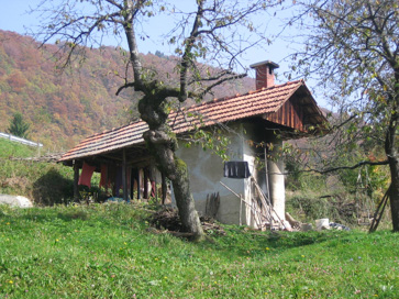 Rašica - Sušilnica za sadje pri hiši Rašica 2