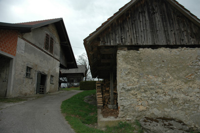 Goričica pod Krimom - Gospodarska poslopja na domačiji Goričica 13