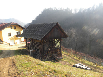 Padež - Kozolec na domačiji Padež 8