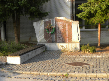 Škale - Spomenik NOB