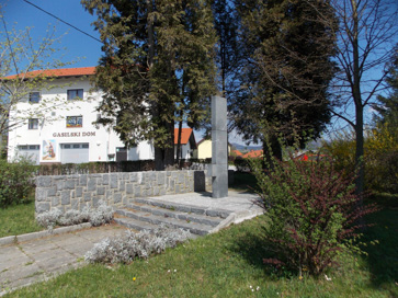 Dramlje - Spomenik padlim borcem in talcem NOB