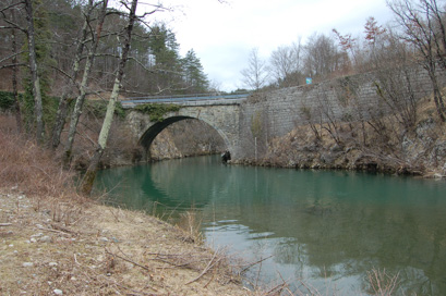 Škoflje - Kamniti most čez Reko