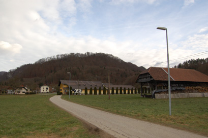 Spodnji Log pri Litiji - Gradišče Zavrh