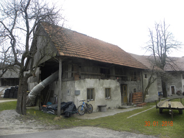 Hotedršica - Hiša Hotedršica 81