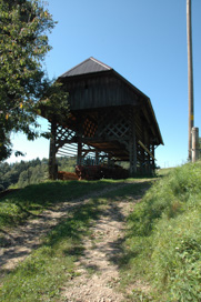 Čeče - Kozolec na domačiji Čeče 6