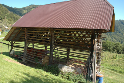 Čeče - Kozolec na domačiji Čeče 37