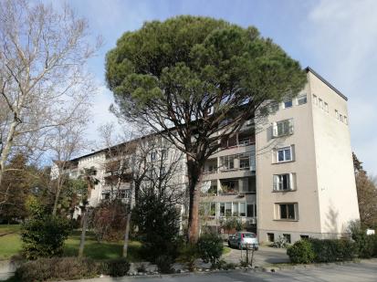 Nova Gorica - Stanovanjski bloki ob Kidričevi ulici