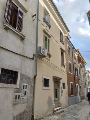 Izola - Hiša Smrekarjeva ulica 38
