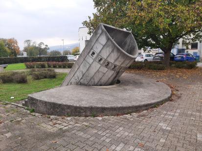 Maribor - Skulptura S soncem, za ta poseben prostor