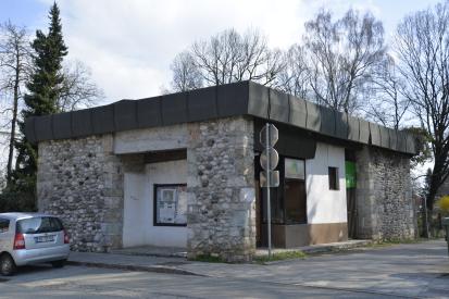 Kranj - Paviljon z vrtom
