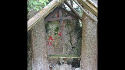Menina planina - Geodetsko znamenje Oltarna peč